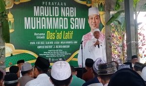 Ustadz Das'ad Latif dalam ceramah Maulid Nabi Muhammad di Masjis Barakatul Ilham. Foto : ist