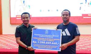 Gubernur Sulsel Terima Donasi Kemanusiaan Rp1,2 Miliar dari Pemkab Bone untuk Korban Bencana di Aceh dan Sumatera