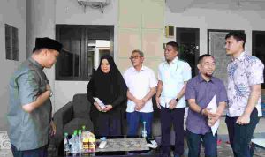 Gubernur Sulsel Serahkan Santunan kepada Keluarga Korban Kecelakaan Pesawat ATR 42-500 Asal Luwu Timur