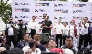 Puluhan Ribu Warga Ikuti Jalan Sehat PSI di Makassar, Kaesang: Politik Harus Menyenangkan