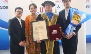 Dari BPOM RI ke Panggung Global, Taruna Ikrar Terima Penghargaan Akademik Internasional Adjunct Professor di Malaysia