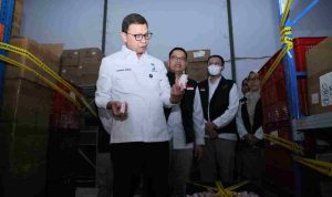 Kepala BPOM RI Taruna Ikrar pimpin pembongkar Gudang Suplemen dan Kosmetik Impor Ilegal, Nilainya Tembus Rp25,1 Miliar